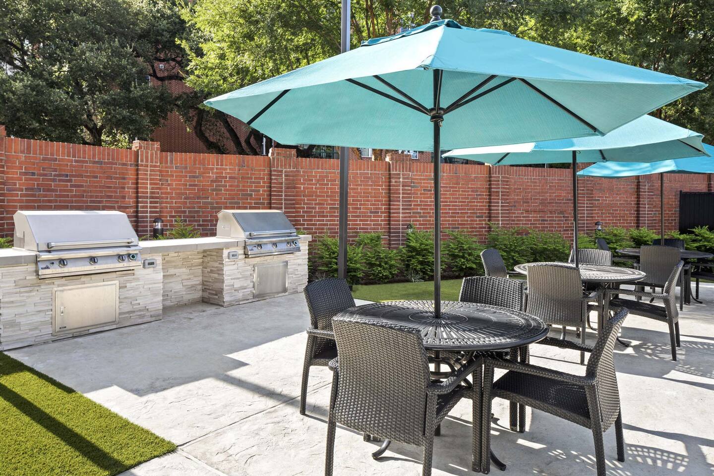 , an Airbnb-friendly apartment in Houston, TX