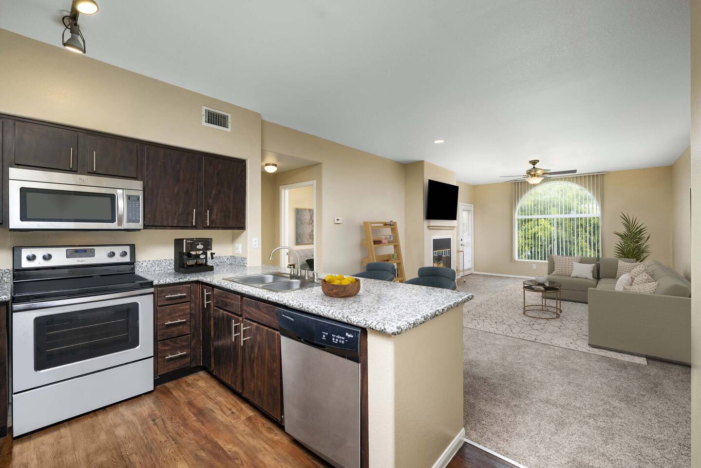 , an Airbnb-friendly apartment in Mission Viejo, CA