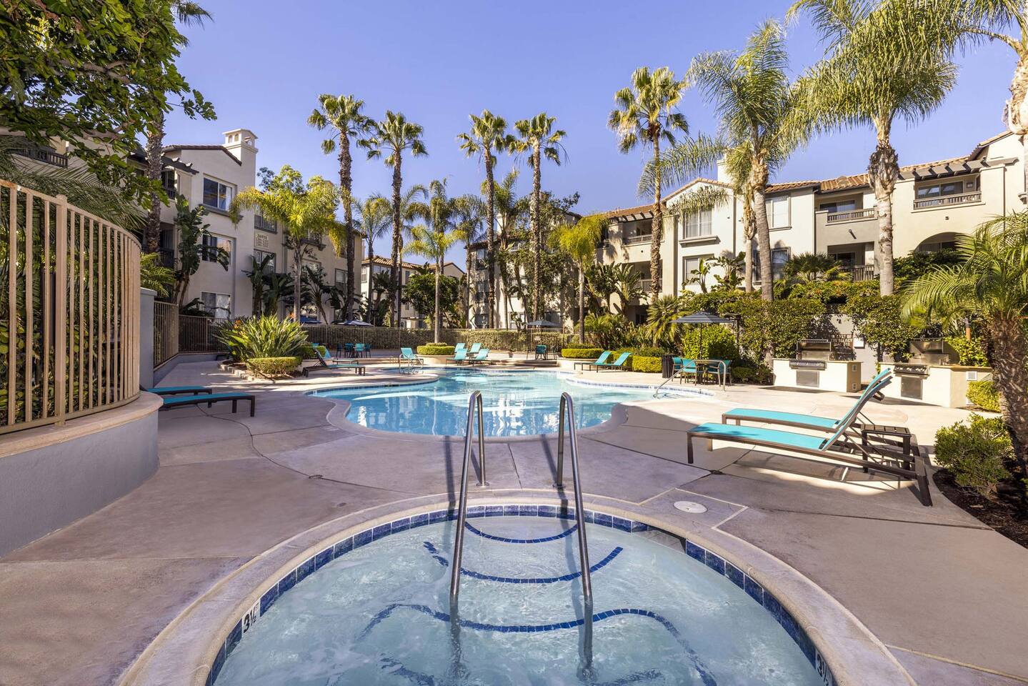 , an Airbnb-friendly apartment in Mission Viejo, CA