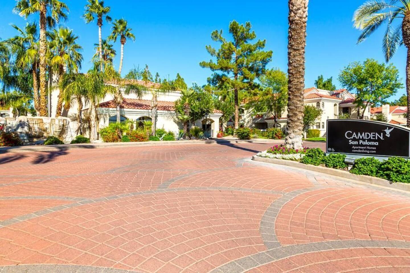 , an Airbnb-friendly apartment in Scottsdale, AZ