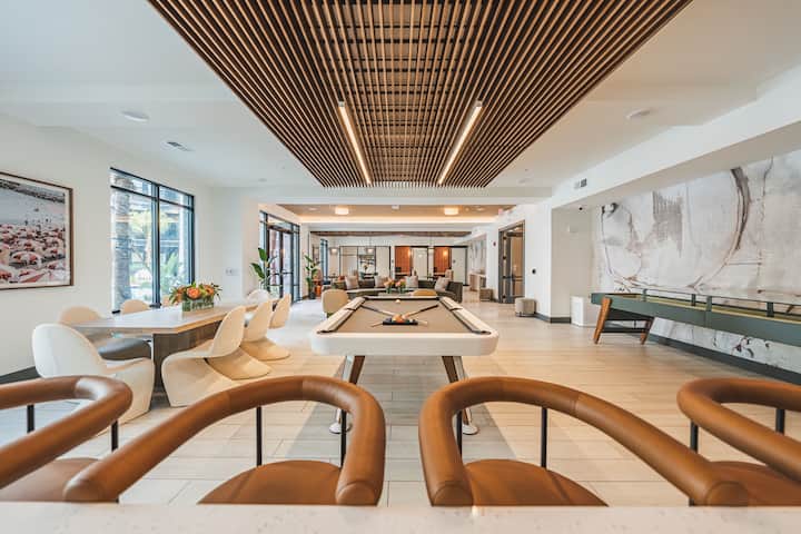 RGVtYW5kUGljdHVyZToyMjgzMDkzNTU5