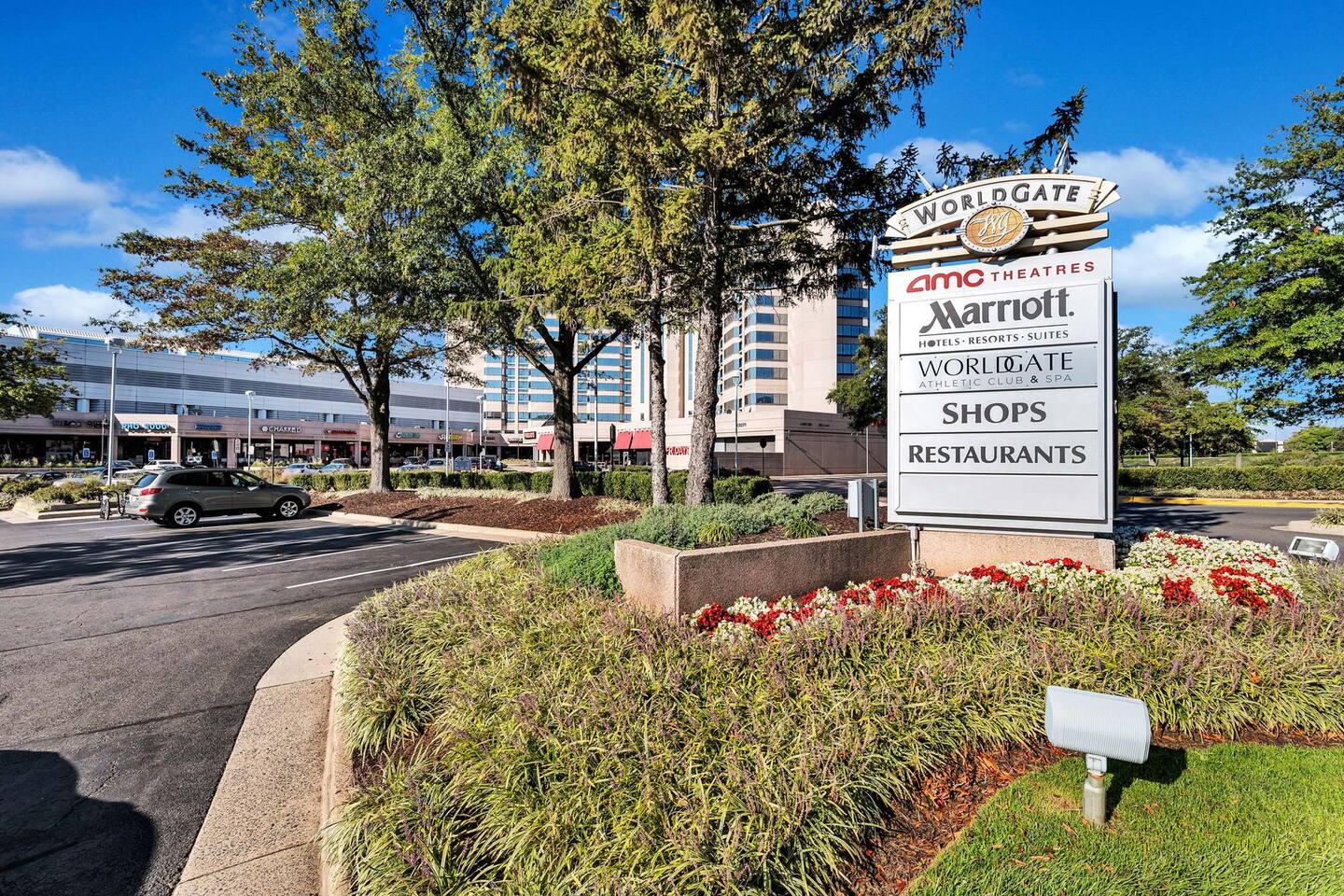 , an Airbnb-friendly apartment in Herndon, VA