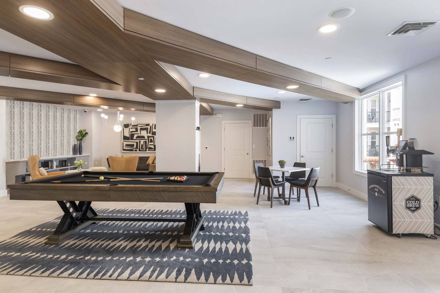 , an Airbnb-friendly apartment in Herndon, VA