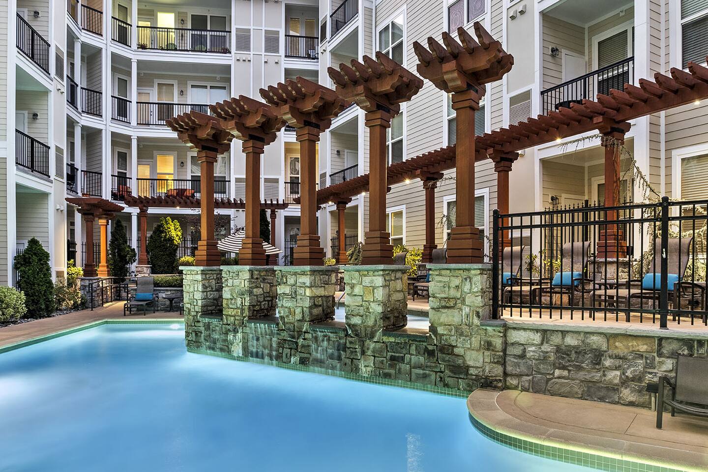, an Airbnb-friendly apartment in Herndon, VA
