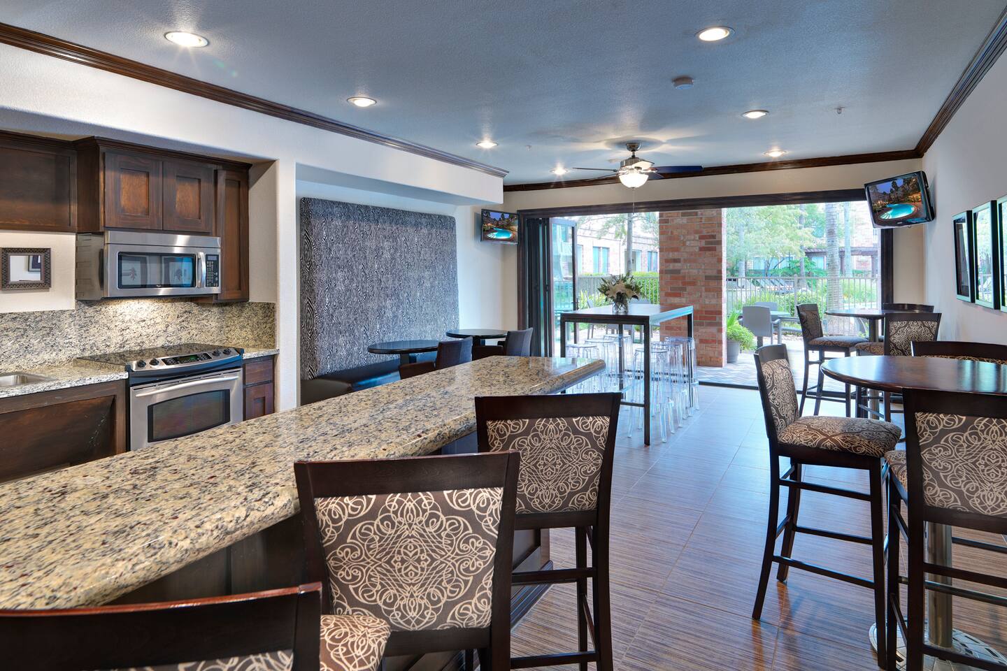 , an Airbnb-friendly apartment in Houston, TX