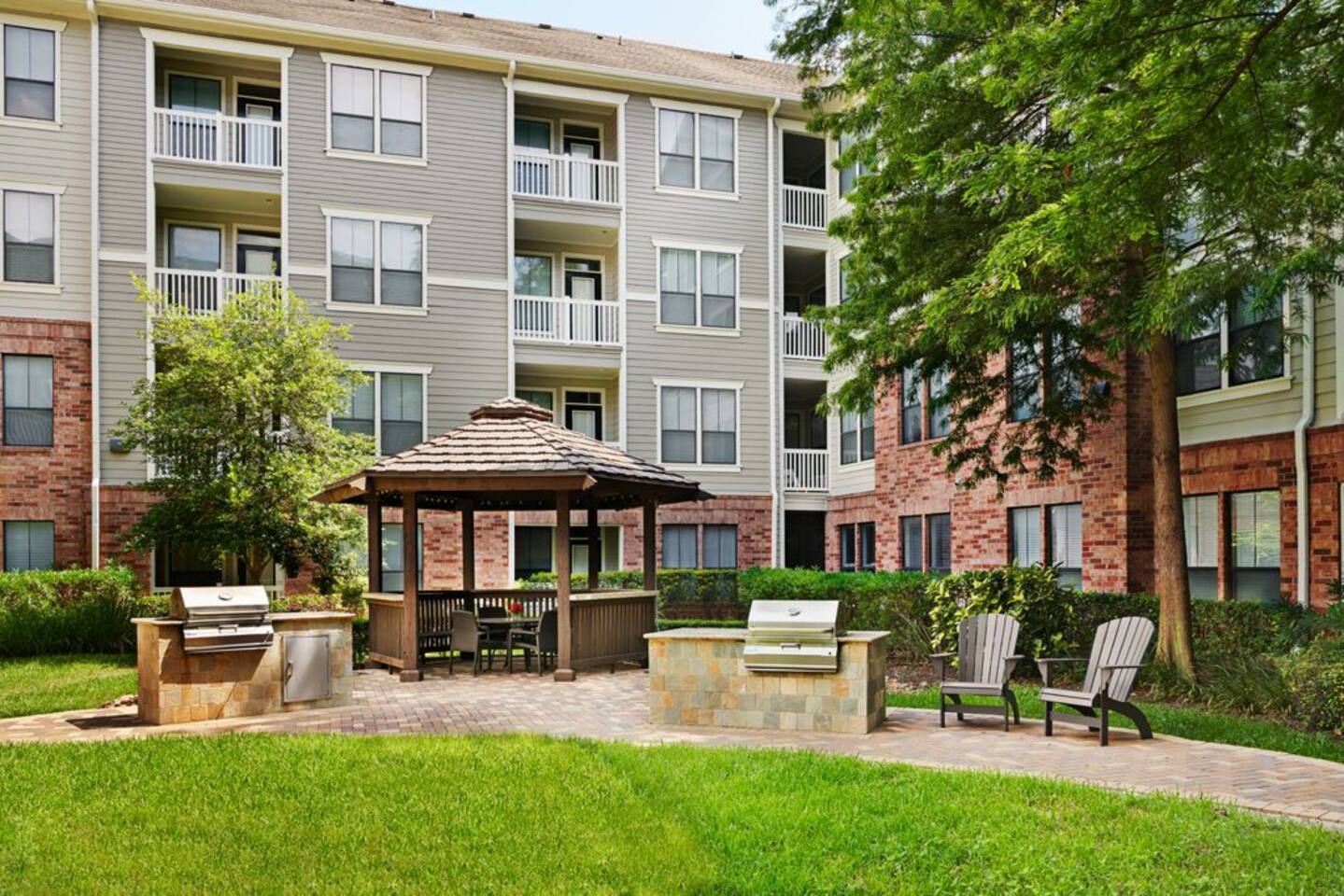, an Airbnb-friendly apartment in Houston, TX