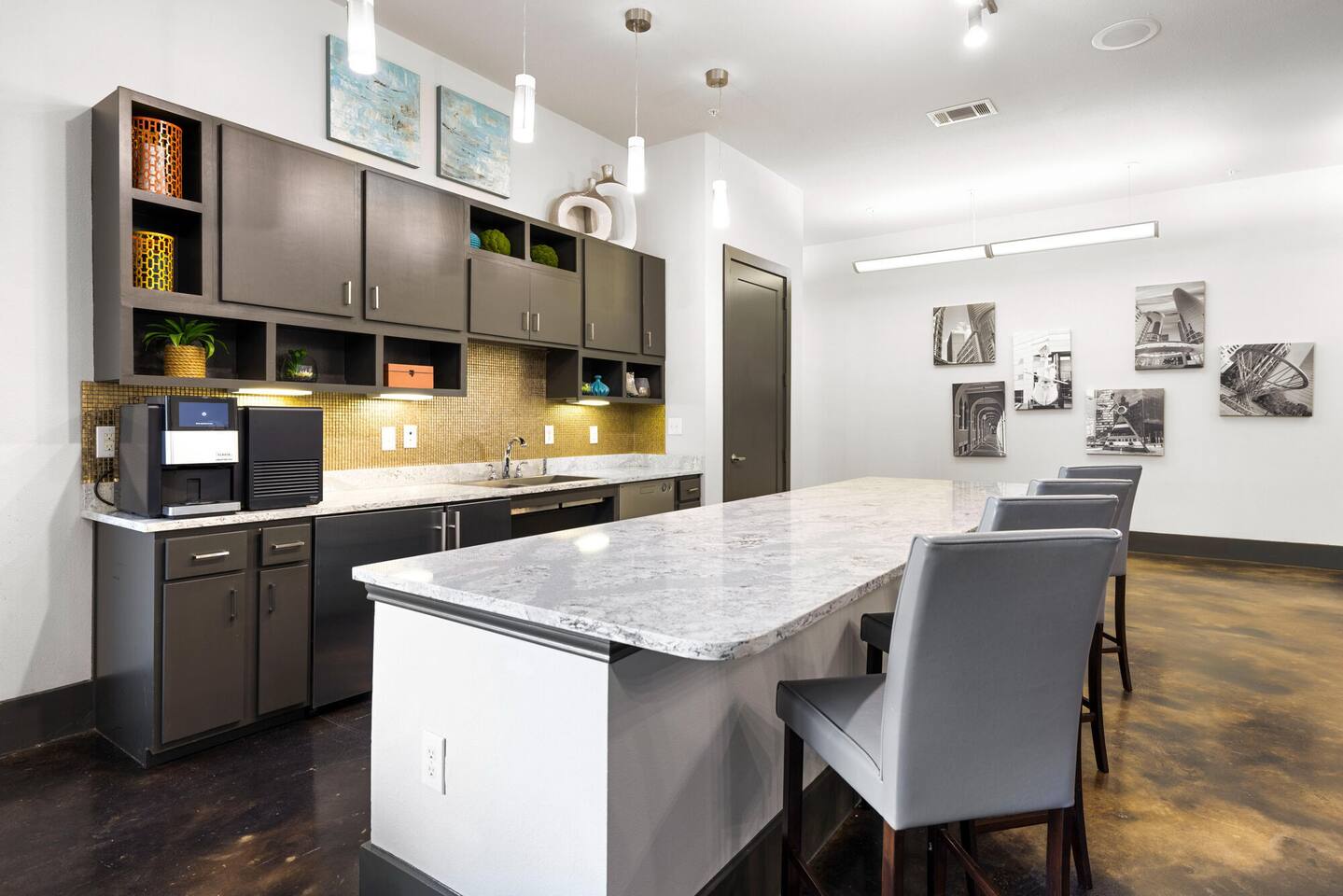 , an Airbnb-friendly apartment in Richmond, TX