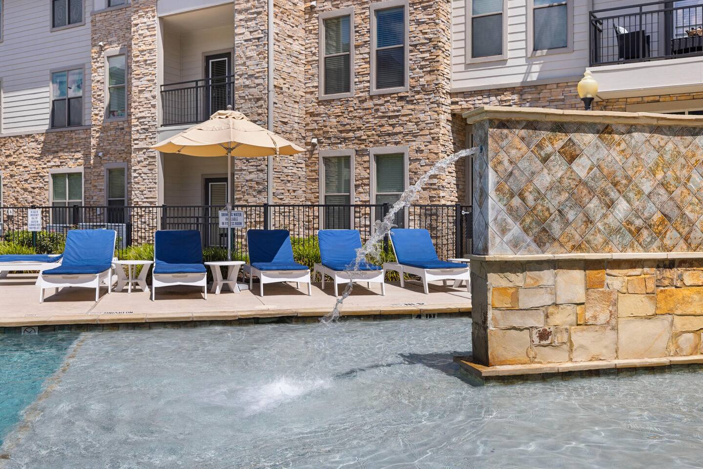 , an Airbnb-friendly apartment in Richmond, TX