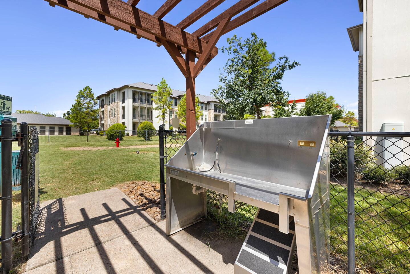 , an Airbnb-friendly apartment in Richmond, TX
