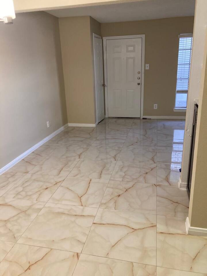 , an Airbnb-friendly apartment in Houston, TX
