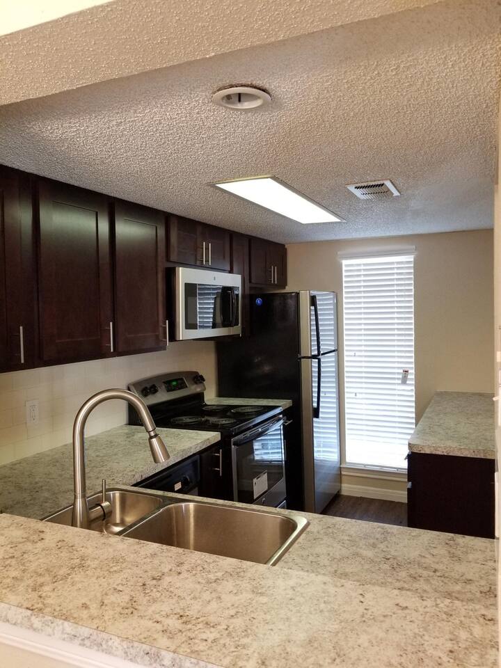 , an Airbnb-friendly apartment in Houston, TX