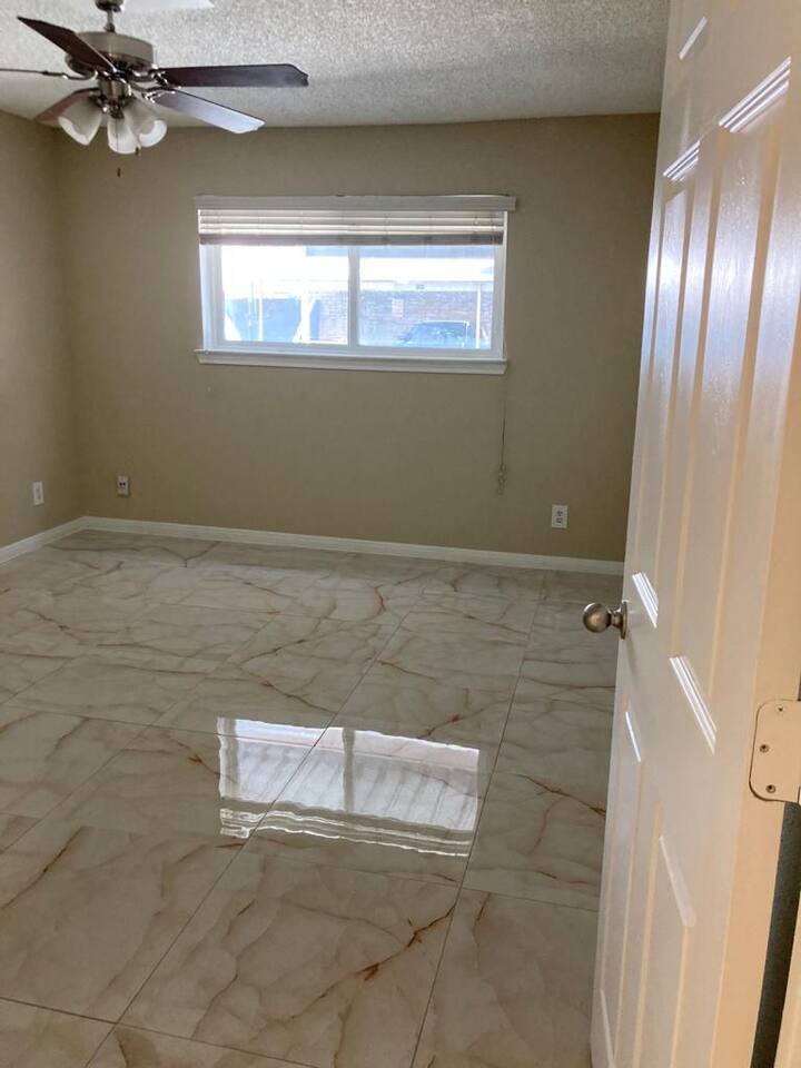 , an Airbnb-friendly apartment in Houston, TX