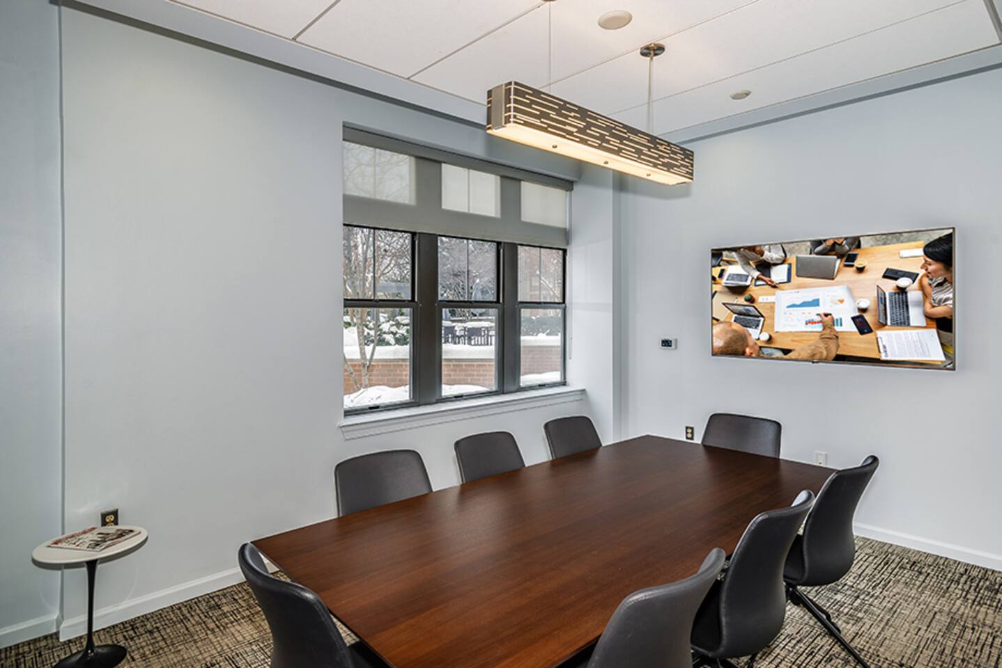 , an Airbnb-friendly apartment in Arlington, VA
