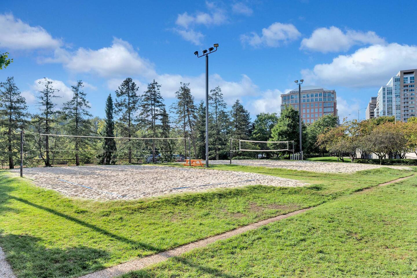 , an Airbnb-friendly apartment in Arlington, VA