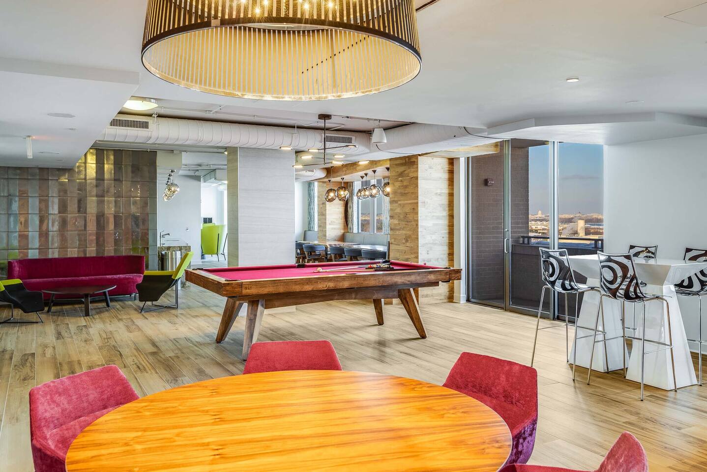 , an Airbnb-friendly apartment in Arlington, VA