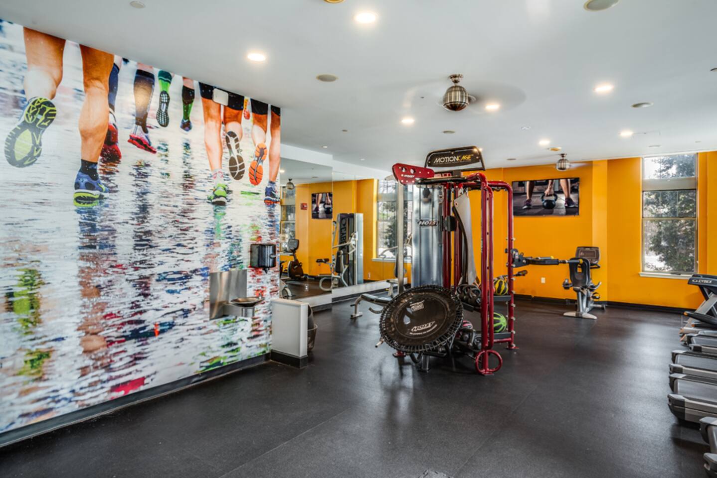 , an Airbnb-friendly apartment in Arlington, VA