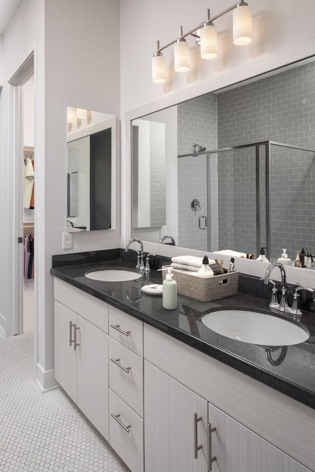 , an Airbnb-friendly apartment in Scottsdale, AZ