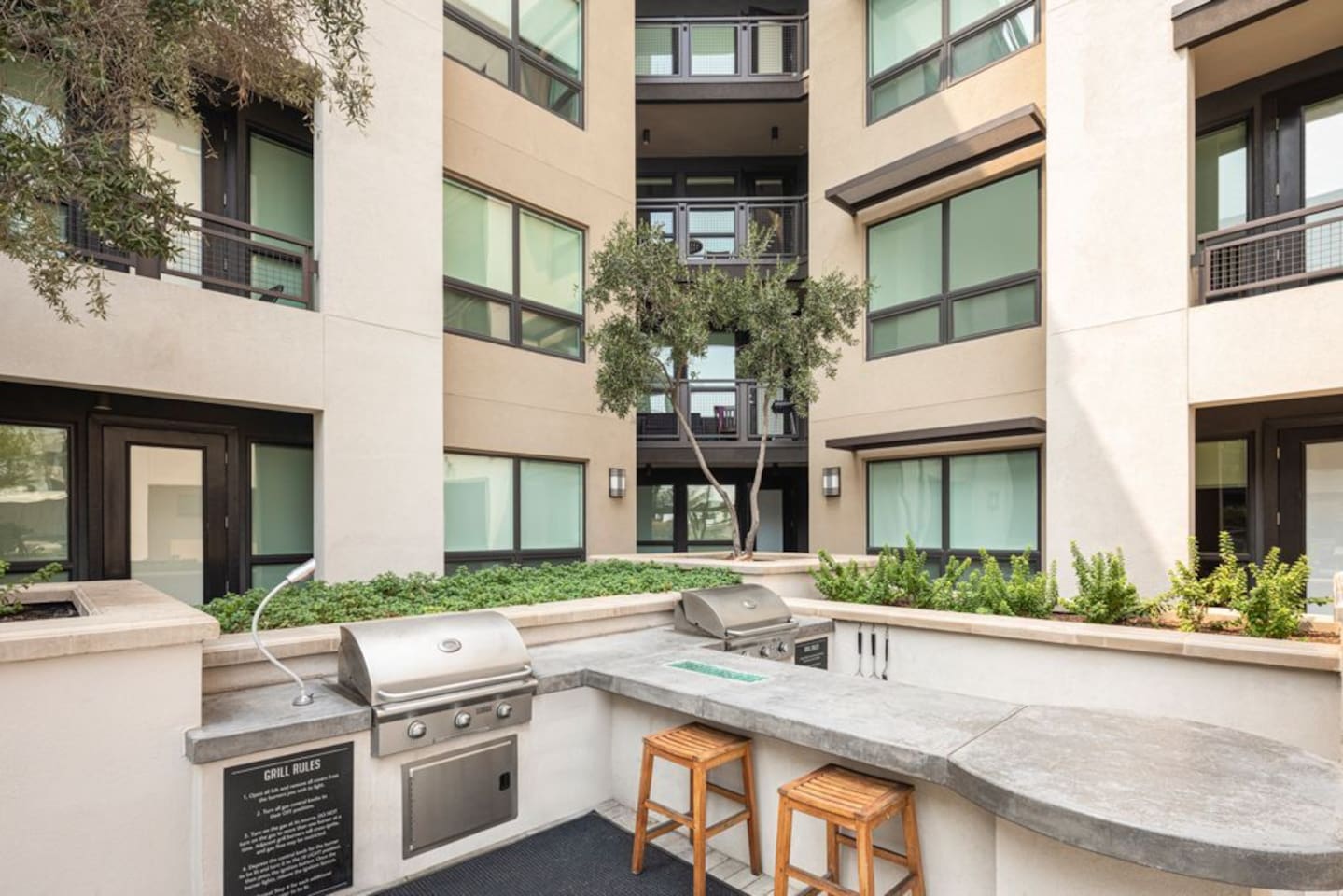 , an Airbnb-friendly apartment in Scottsdale, AZ