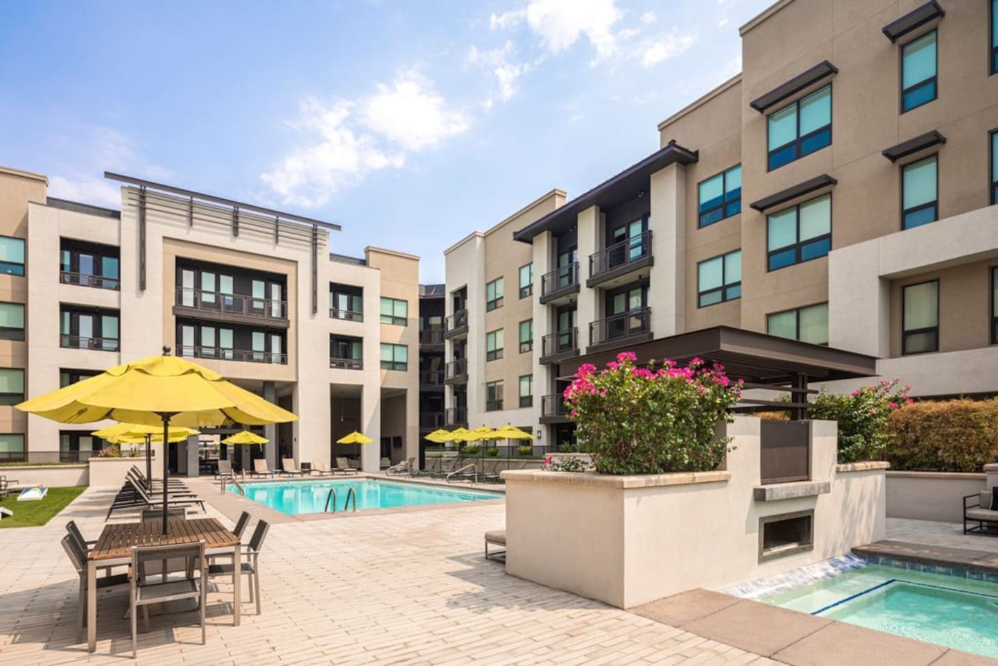 , an Airbnb-friendly apartment in Scottsdale, AZ