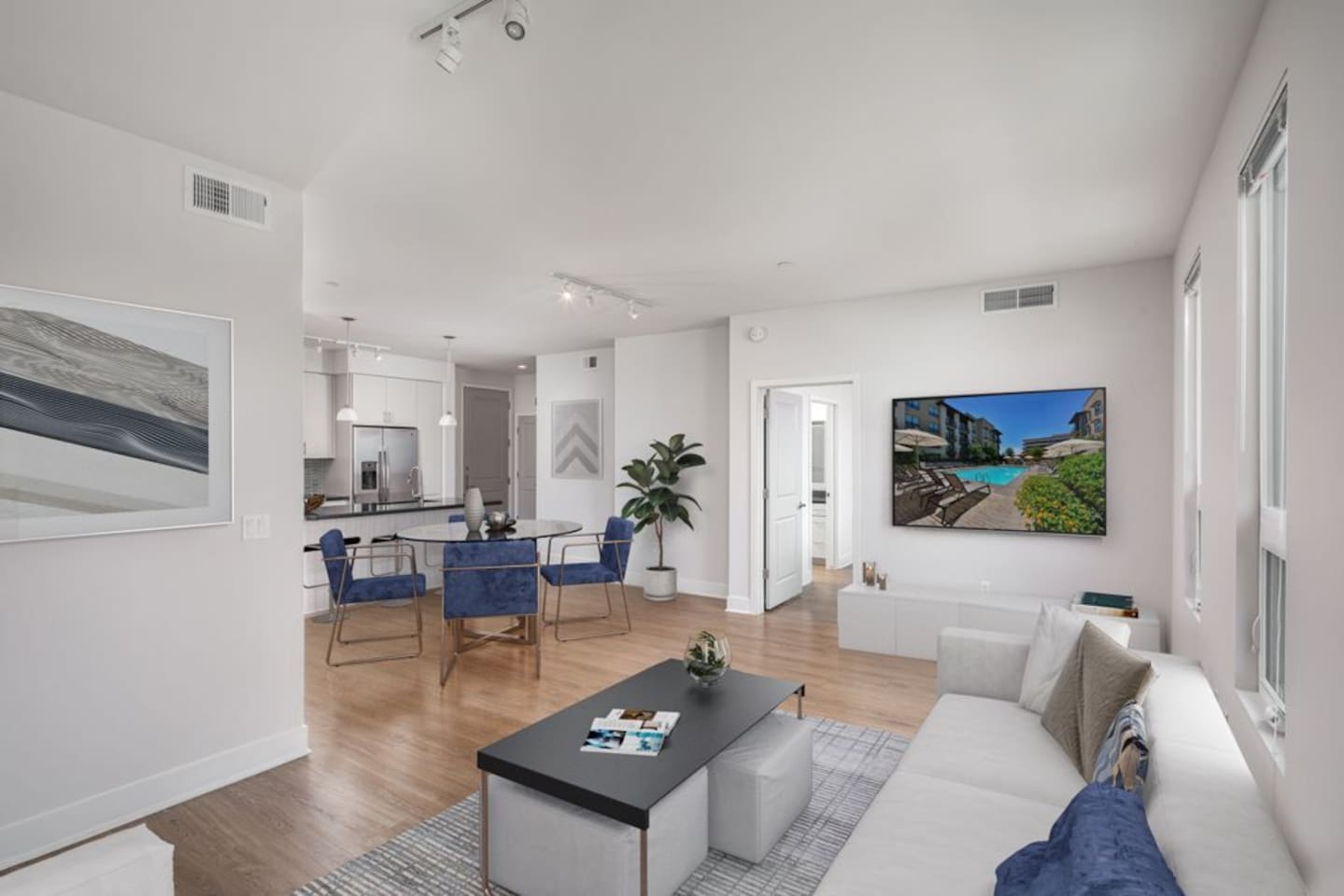 , an Airbnb-friendly apartment in Scottsdale, AZ