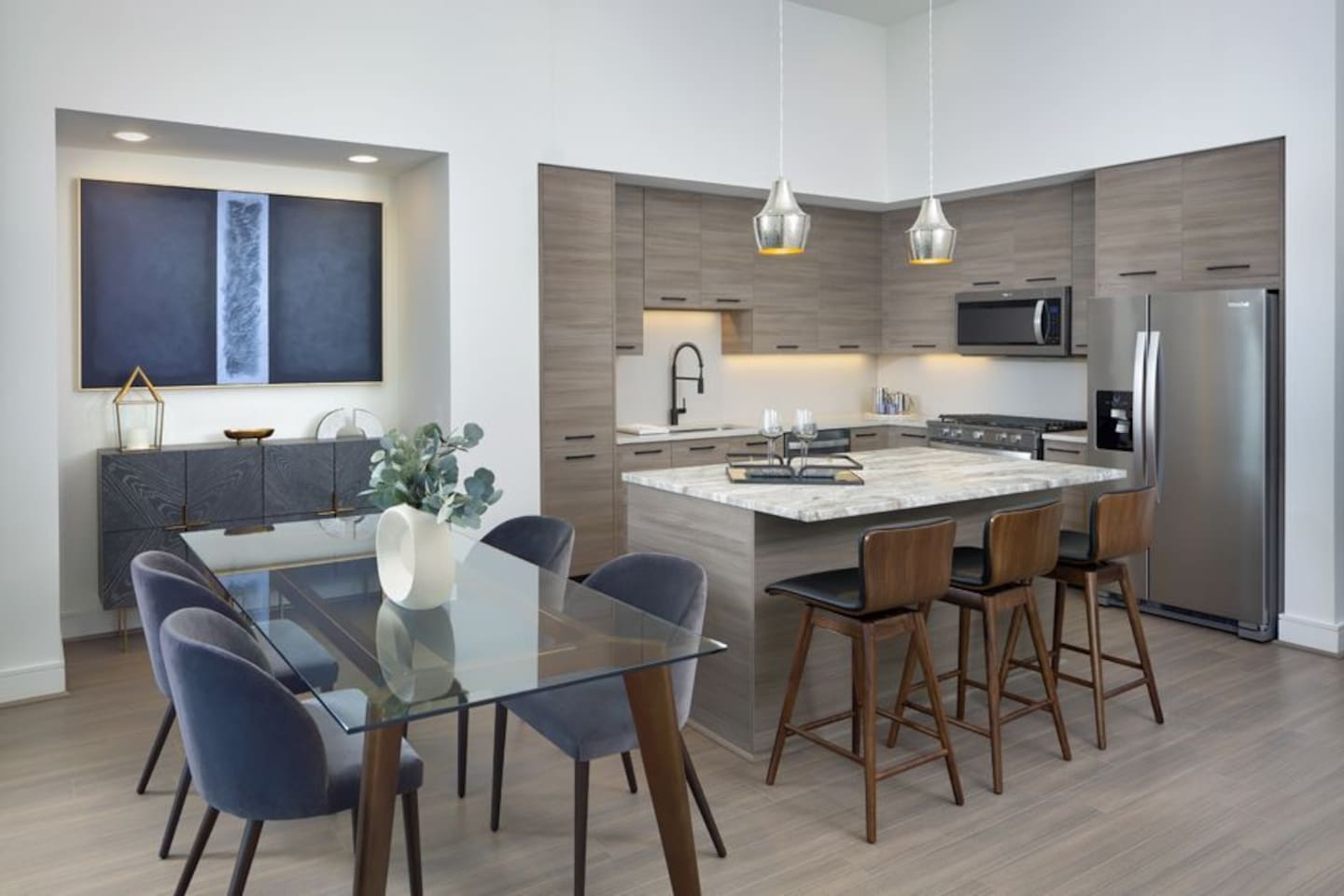 , an Airbnb-friendly apartment in Houston, TX