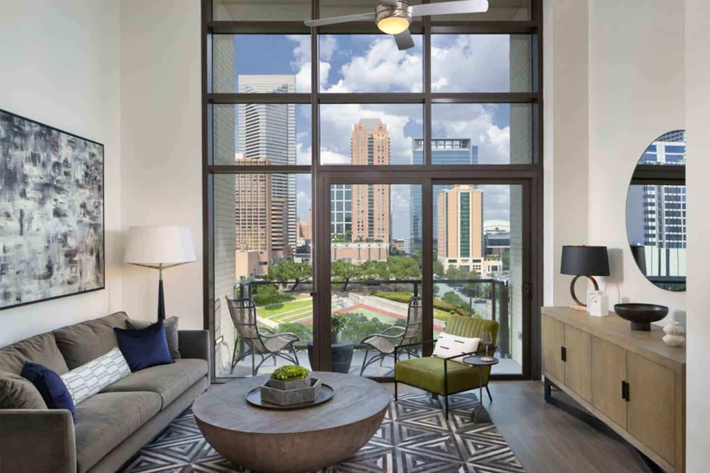 , an Airbnb-friendly apartment in Houston, TX