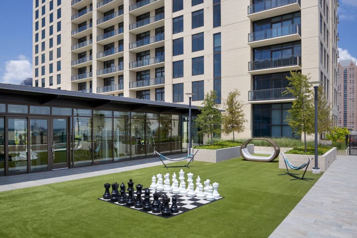 , an Airbnb-friendly apartment in Houston, TX