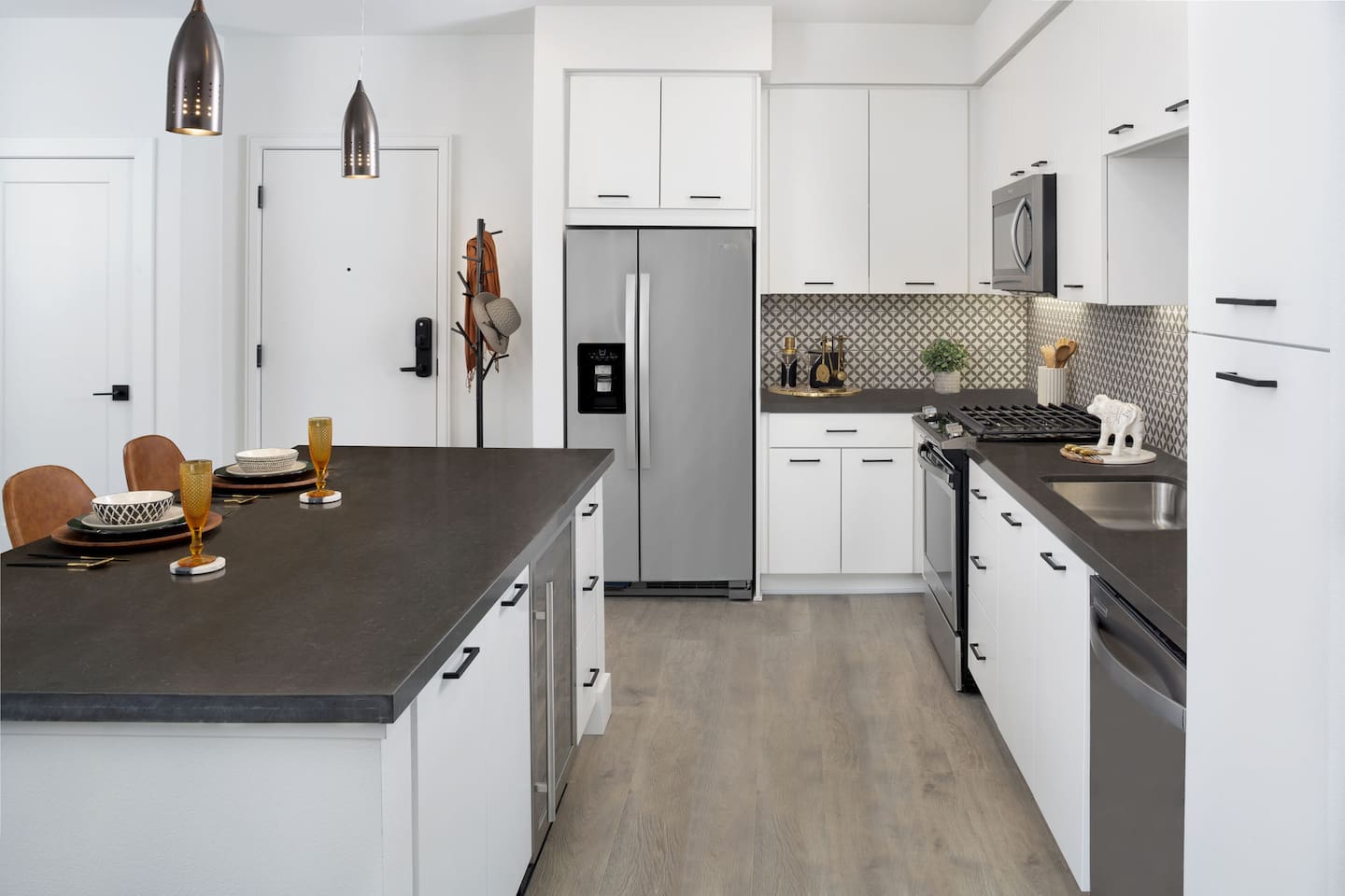 , an Airbnb-friendly apartment in San Diego, CA