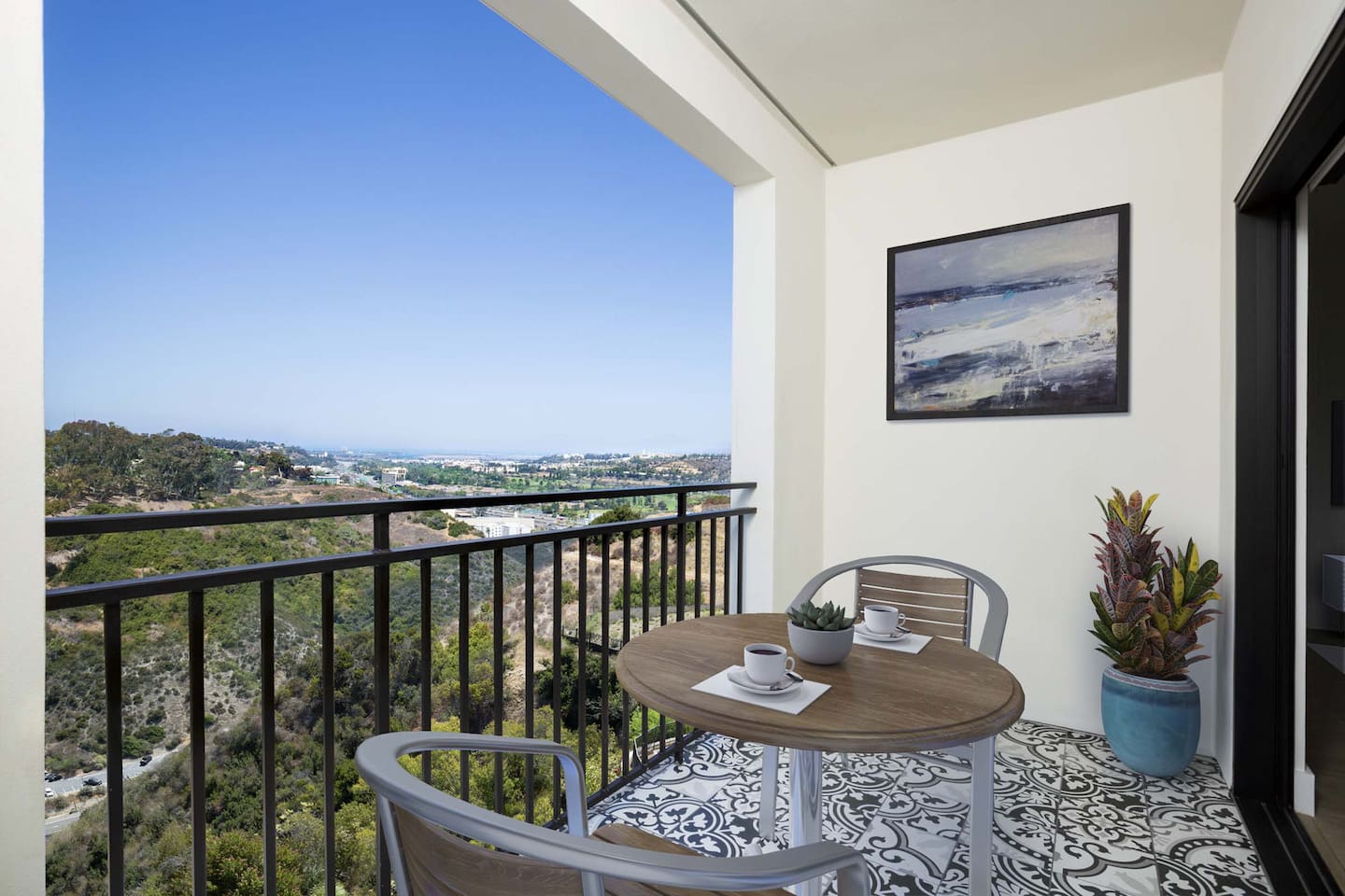 , an Airbnb-friendly apartment in San Diego, CA