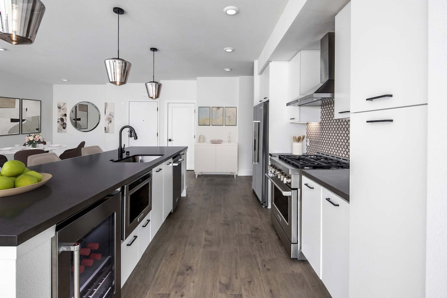 , an Airbnb-friendly apartment in San Diego, CA