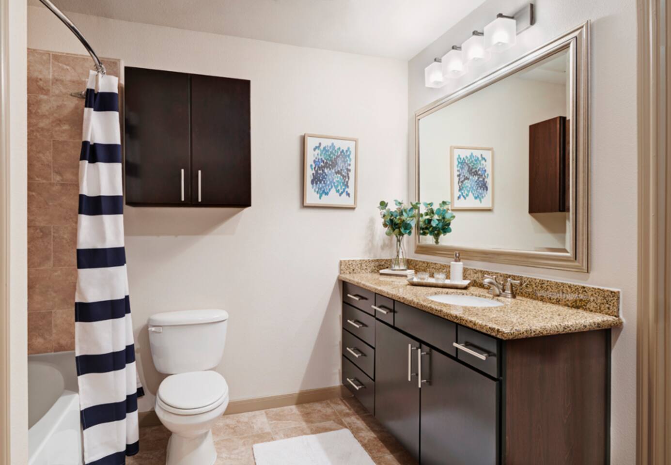 , an Airbnb-friendly apartment in Houston, TX