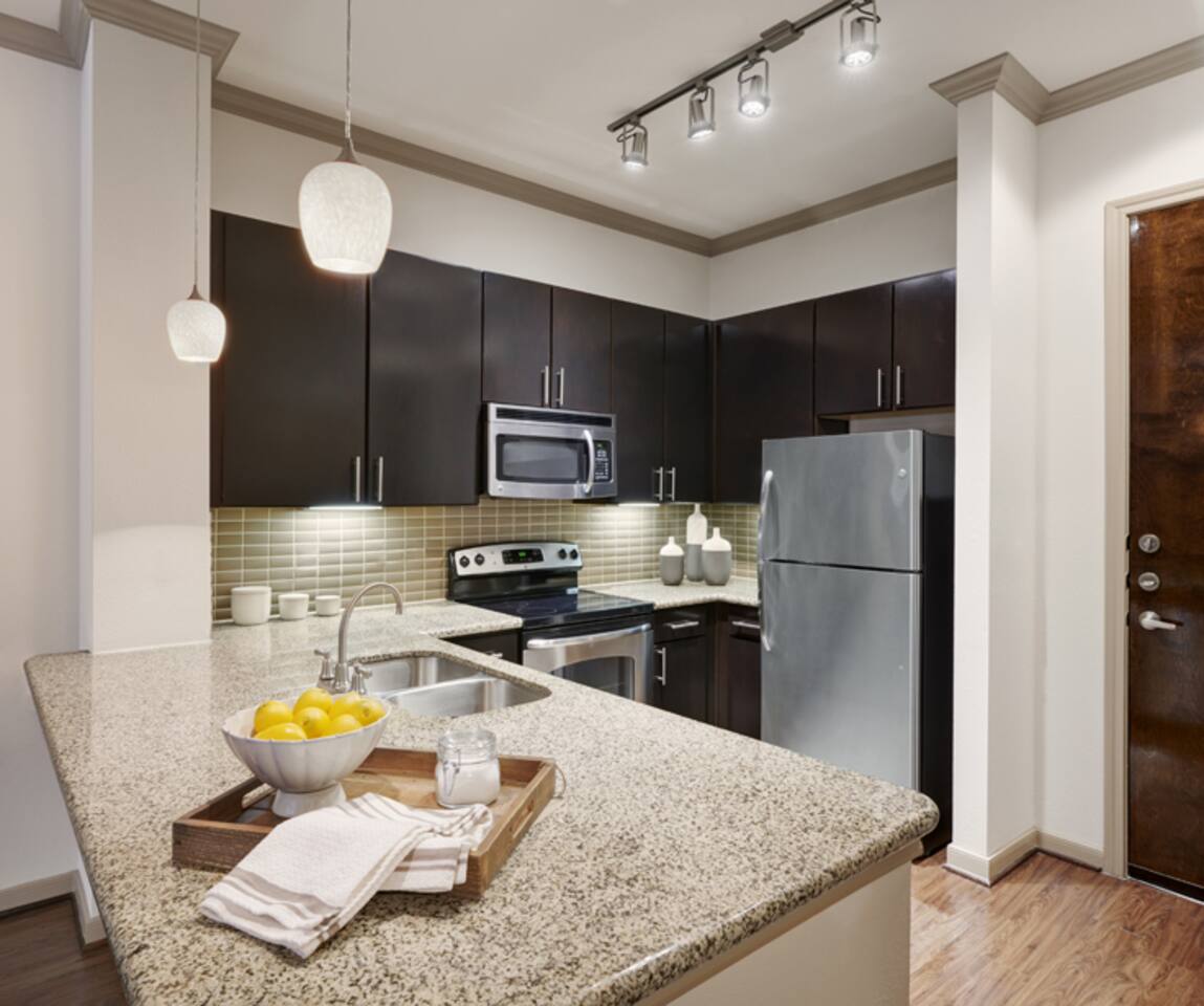 , an Airbnb-friendly apartment in Houston, TX