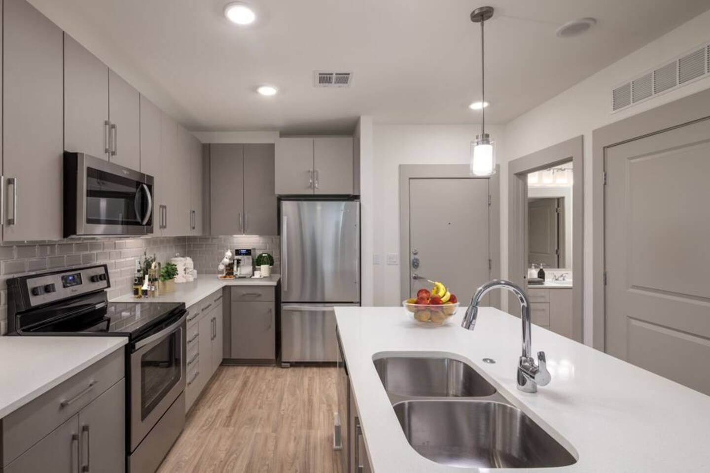 , an Airbnb-friendly apartment in Phoenix, AZ