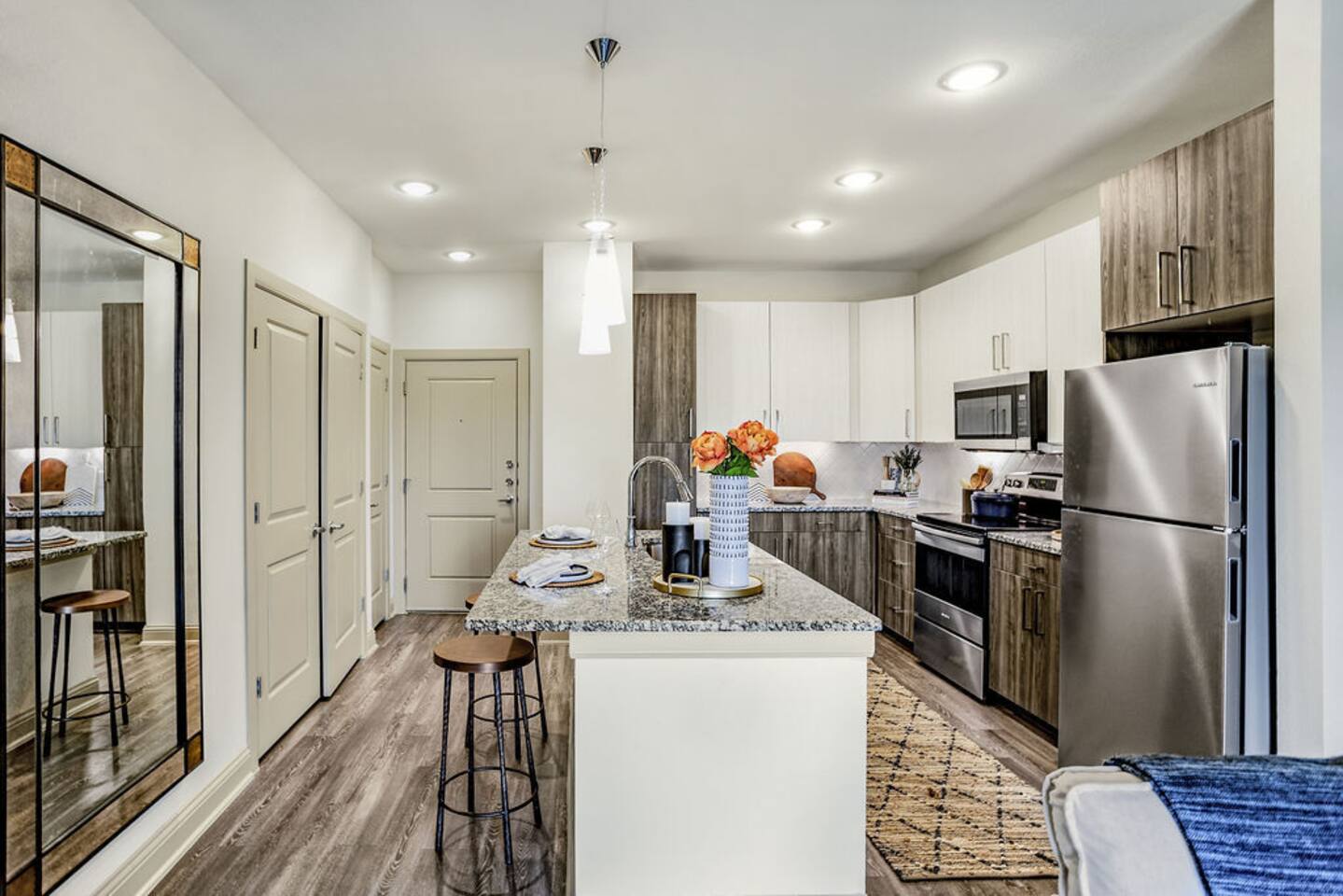 , an Airbnb-friendly apartment in Houston, TX