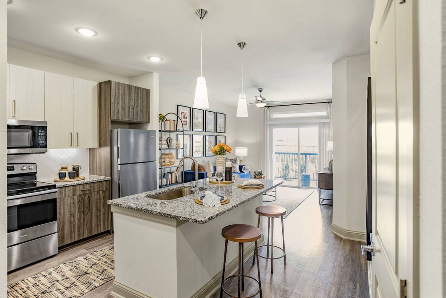 , an Airbnb-friendly apartment in Houston, TX