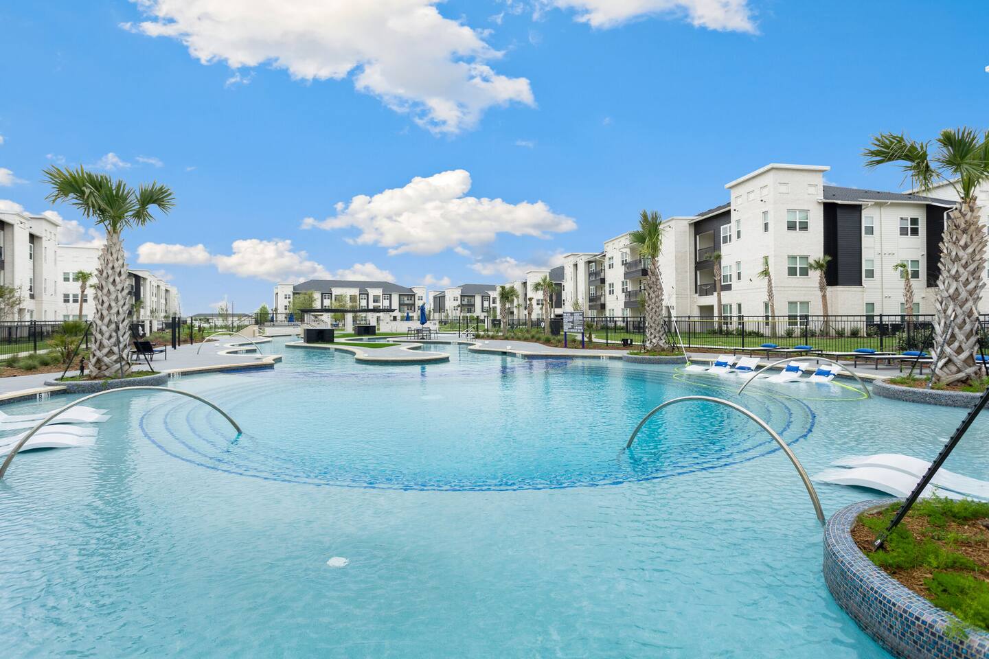 , an Airbnb-friendly apartment in Houston, TX