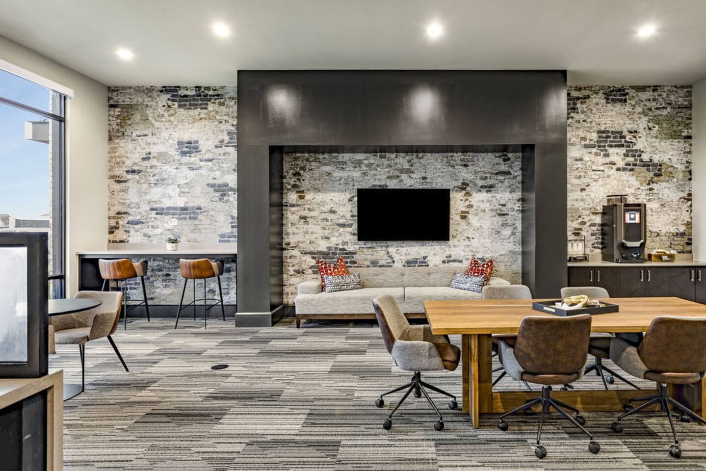 , an Airbnb-friendly apartment in Houston, TX