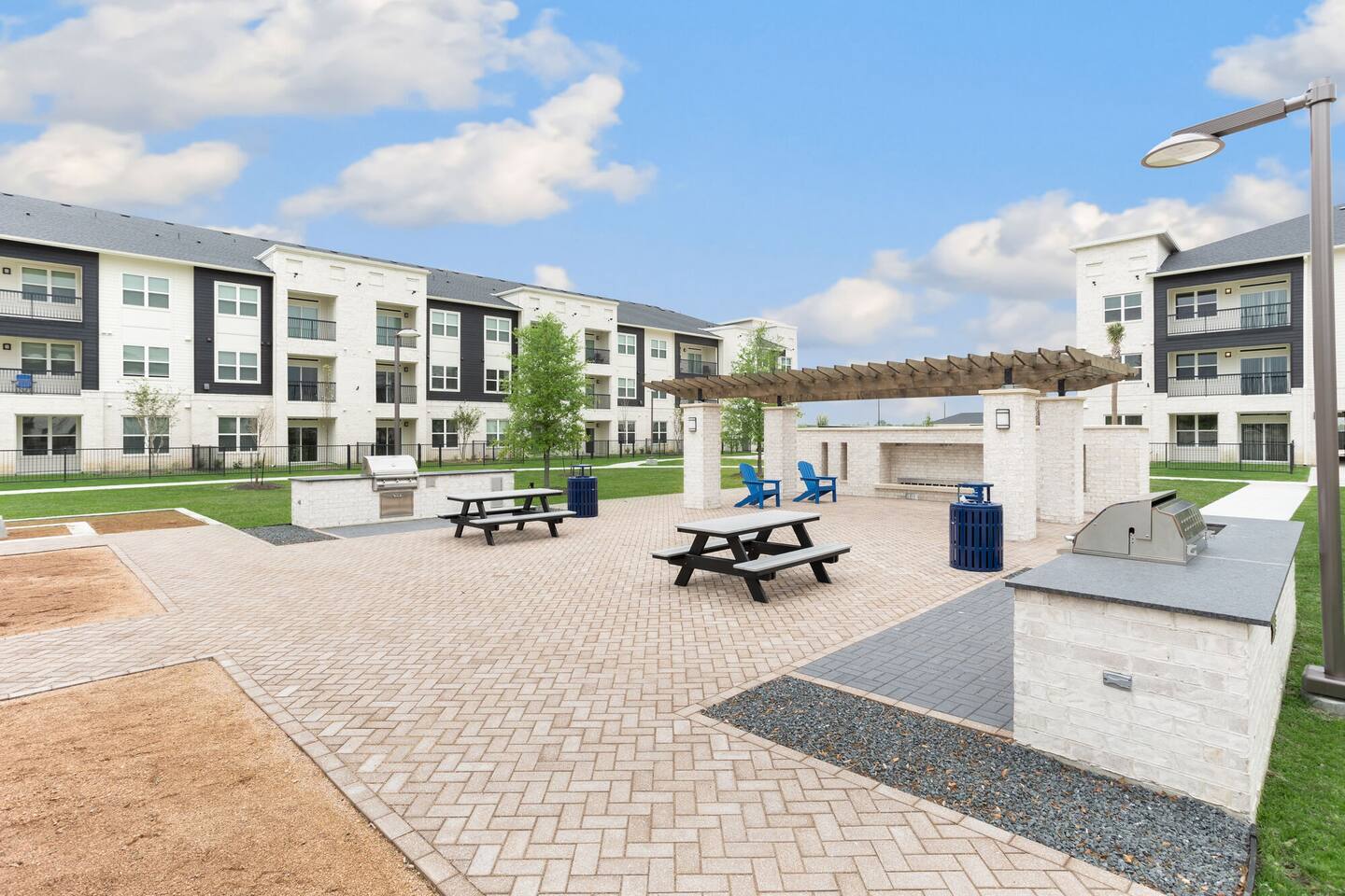 , an Airbnb-friendly apartment in Houston, TX