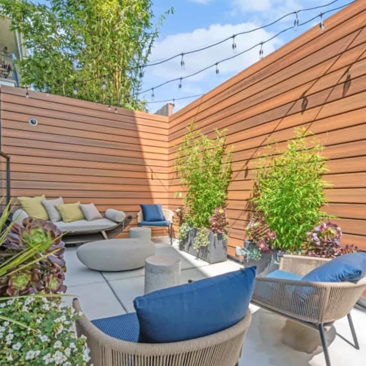 RGVtYW5kUGljdHVyZToyMjc0NzY3NDQ0