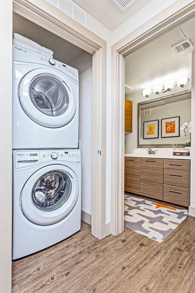 , an Airbnb-friendly apartment in Tempe, AZ