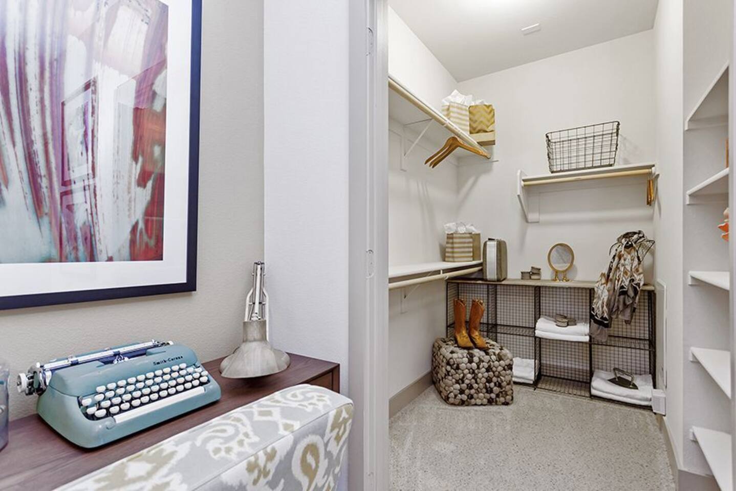, an Airbnb-friendly apartment in Tempe, AZ