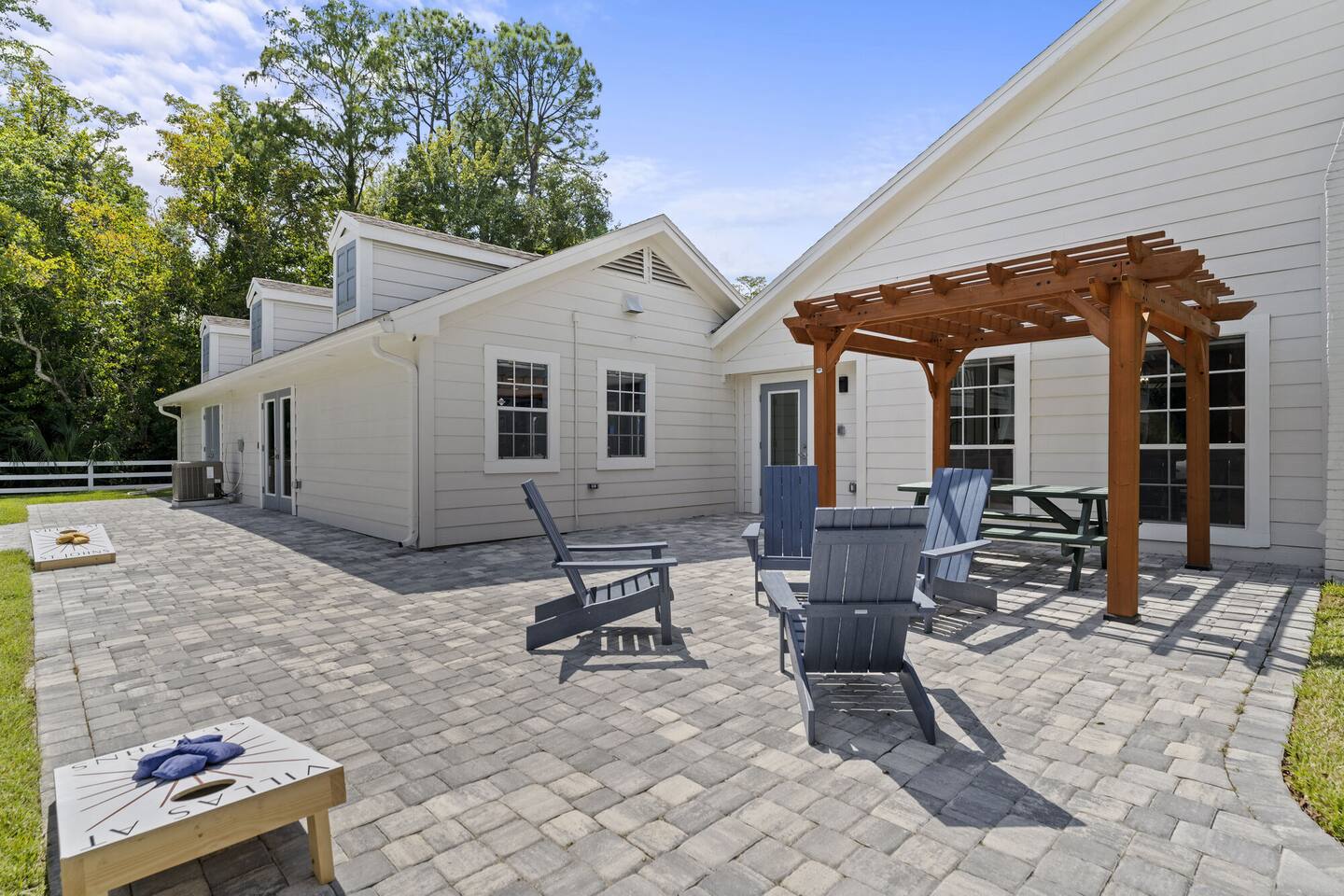 , an Airbnb-friendly apartment in Jacksonville, FL