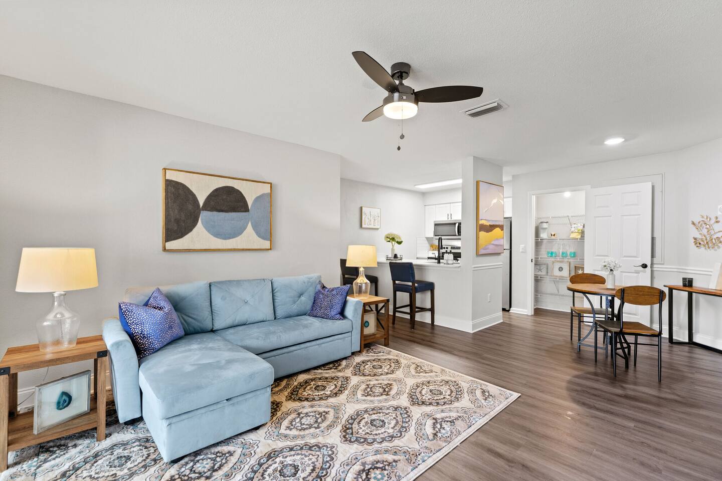 , an Airbnb-friendly apartment in Jacksonville, FL