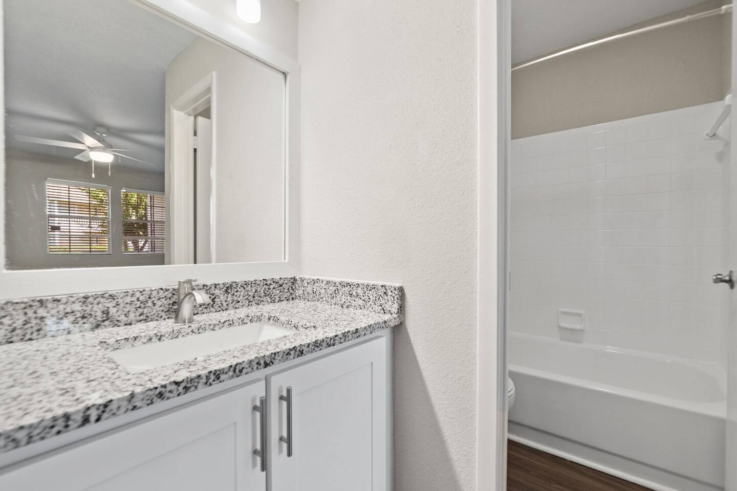 , an Airbnb-friendly apartment in Jacksonville, FL