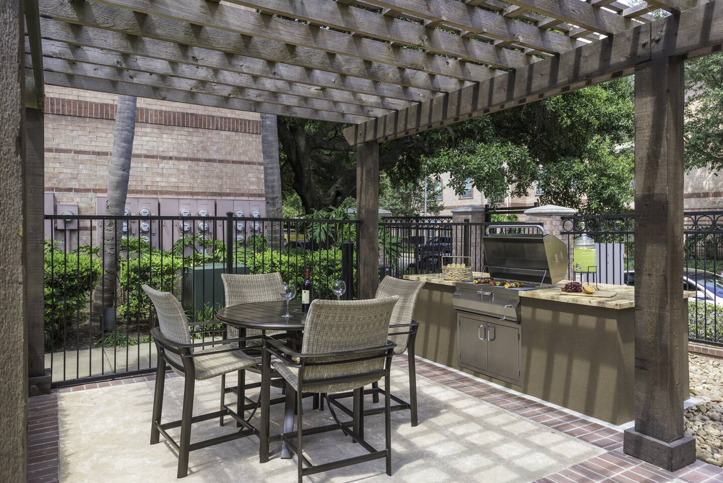 , an Airbnb-friendly apartment in Houston, TX