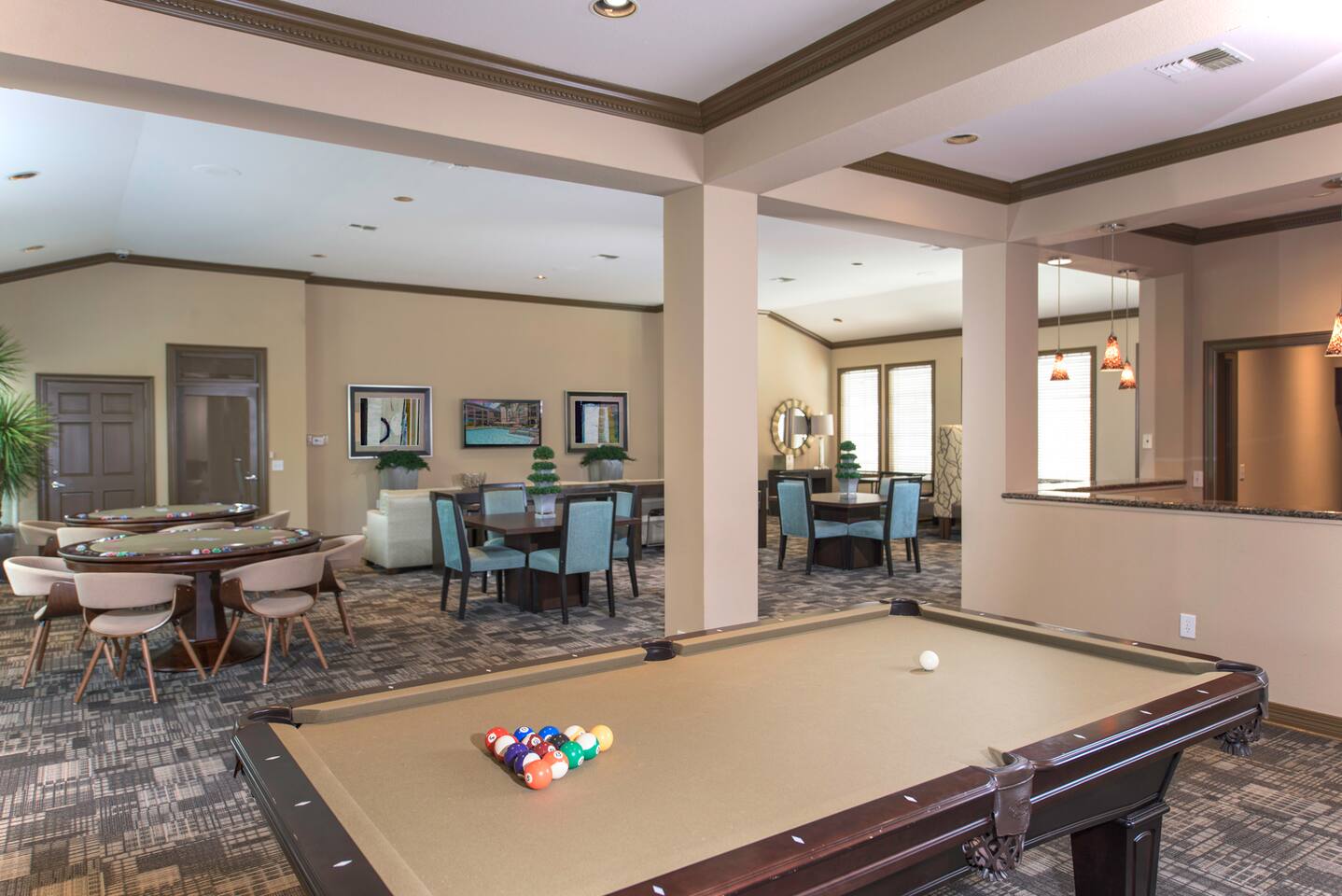 , an Airbnb-friendly apartment in Houston, TX