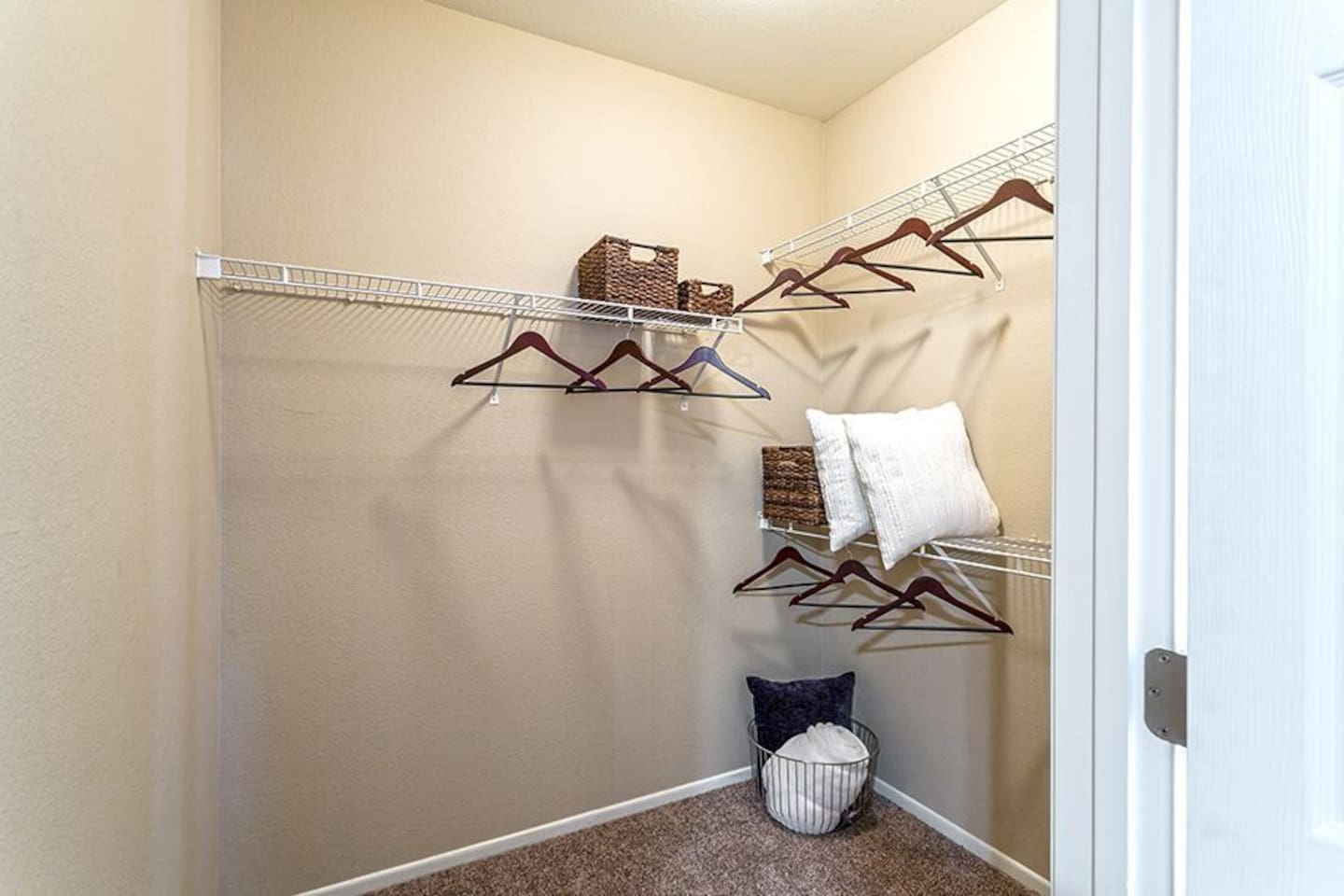 , an Airbnb-friendly apartment in Scottsdale, AZ