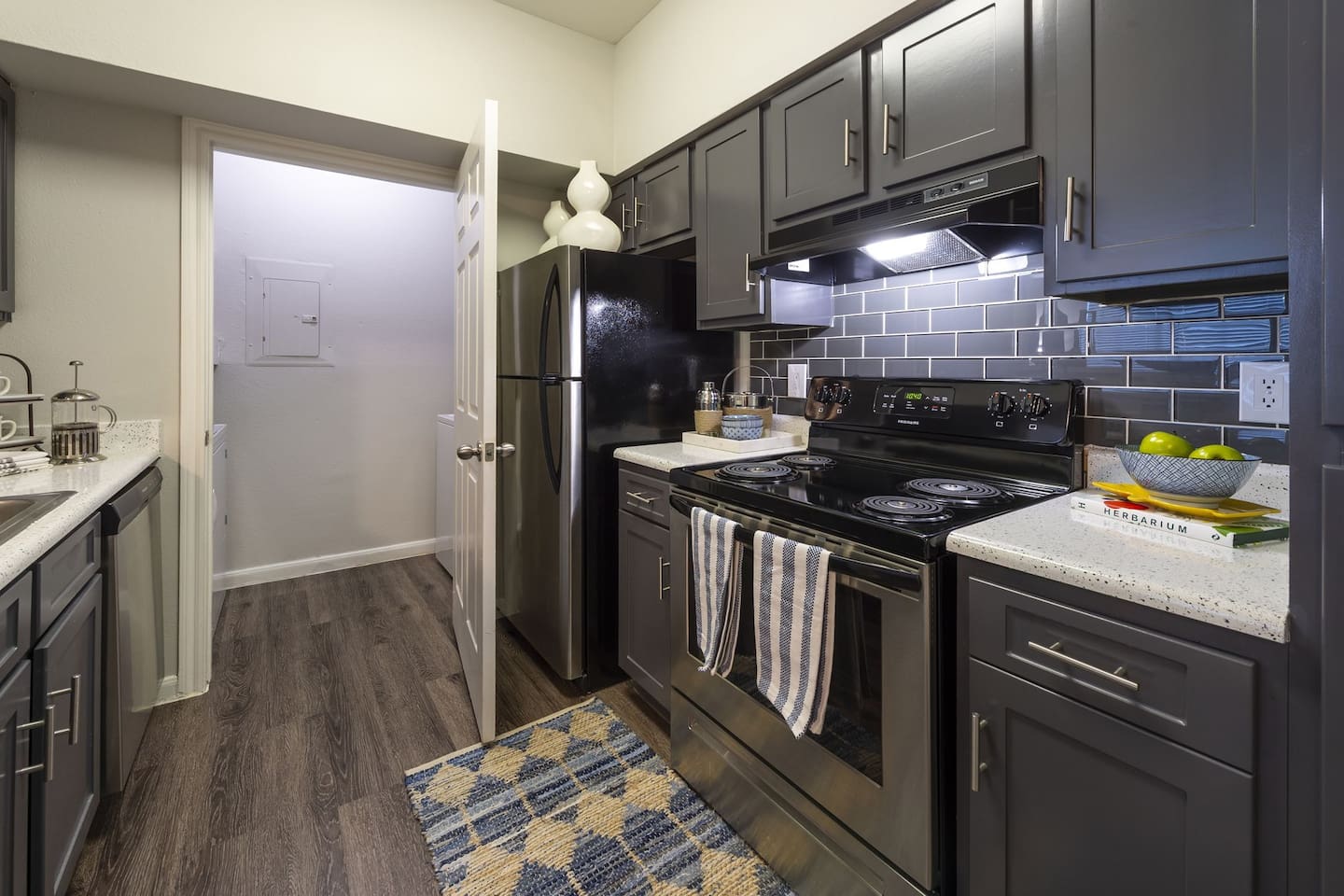 , an Airbnb-friendly apartment in Houston, TX