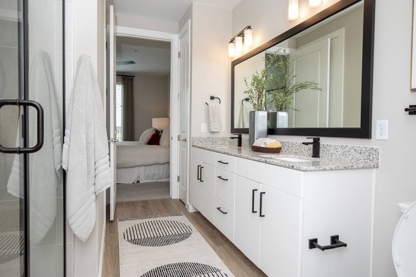, an Airbnb-friendly apartment in Humble, TX