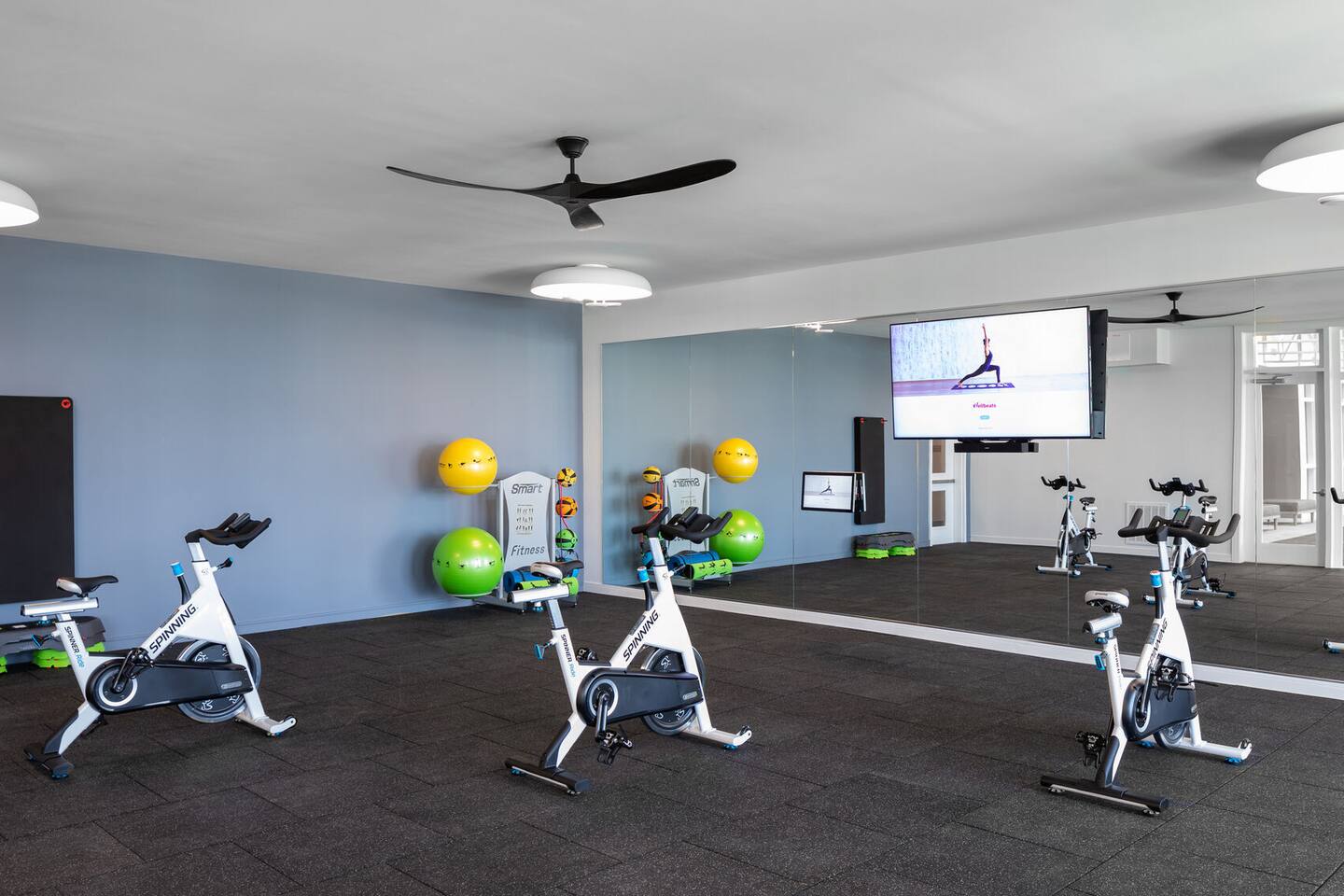 , an Airbnb-friendly apartment in Houston, TX